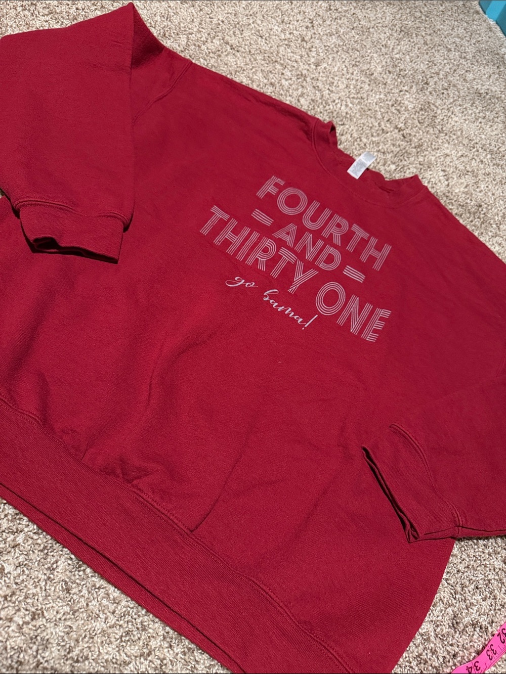 Bama football 4th & 31 red sweatshirt (XL) - EUC (by Dean Clothing Co)